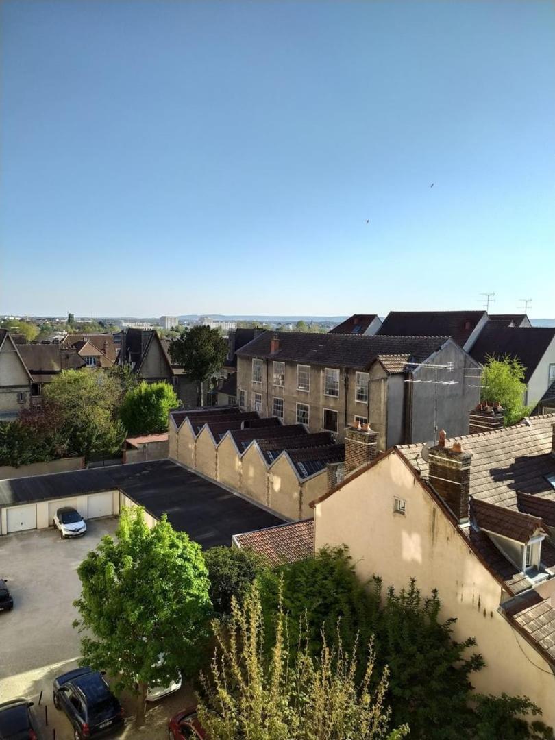Le Voltaire - Balcon - 2 Chb - 3 Lits - 2 Min Gare Et Cente-Ville - Mon Groom Troyes Bagian luar foto