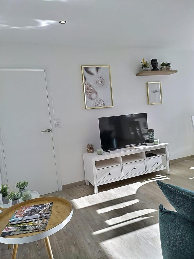 Le Voltaire - Balcon - 2 Chb - 3 Lits - 2 Min Gare Et Cente-Ville - Mon Groom Troyes Bagian luar foto